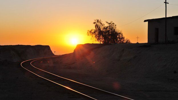 Sunset over the Arica-La Paz railway line (file photo)