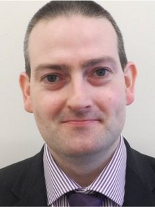 Martin Reilly takes up office as new mayor of Derry BBC News