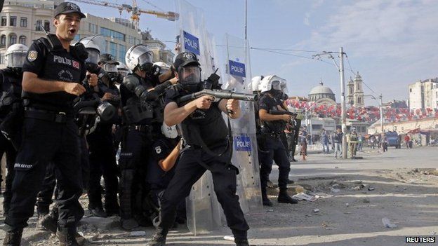 Police in Taksim Square 11/6/13