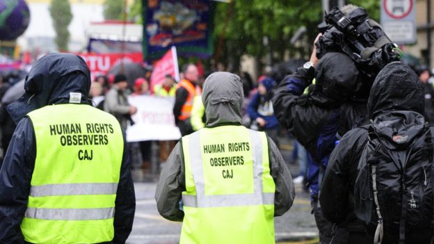 G8 summit: Pictures of protest march in Belfast - BBC News