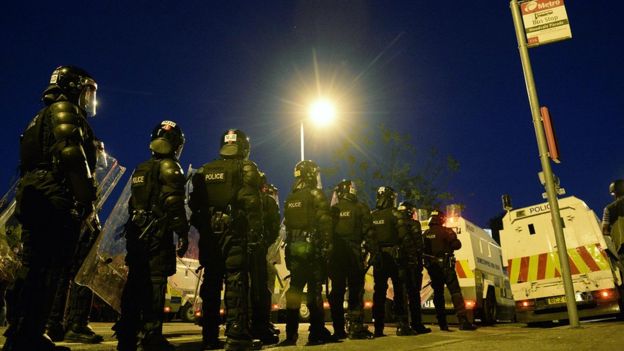 In pictures: Rioting in north Belfast follows 12 July parades - BBC News