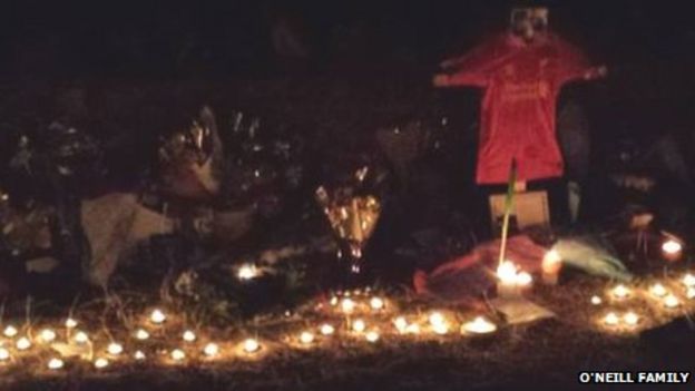 Gullet Quarry candlelit vigil after second drowning - BBC News