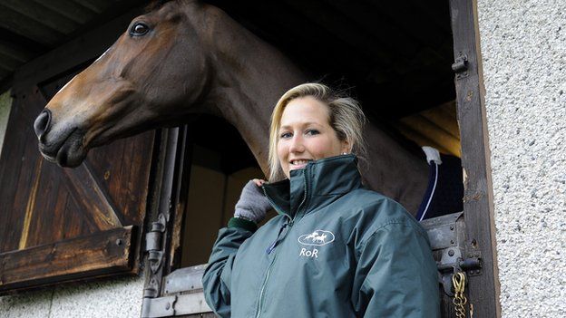 Laura Collett: Event rider says air jacket saved her life in fall - BBC ...