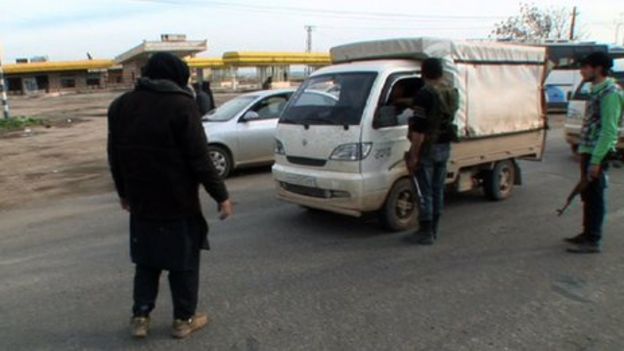 Hidden Struggle Among Syria's Rebels - BBC News