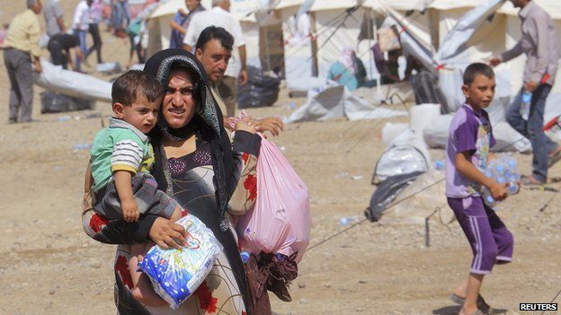 Thousands more refugees flee Syria - BBC Newsround