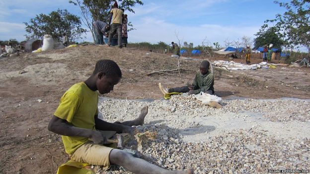 In Pictures: Tanzania’s Child Gold Miners - Bbc News