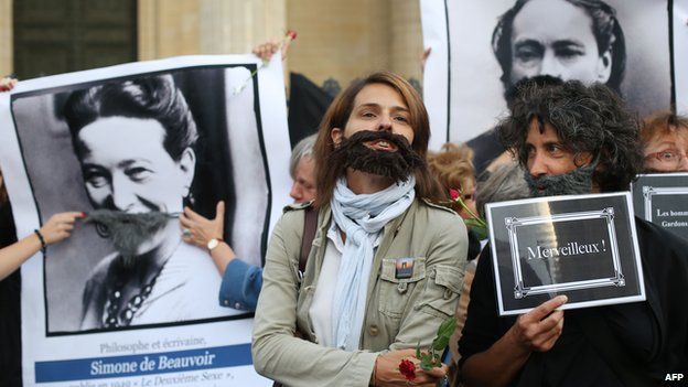 Feminist activists outside the Pantheon in Paris (26 August 2013)