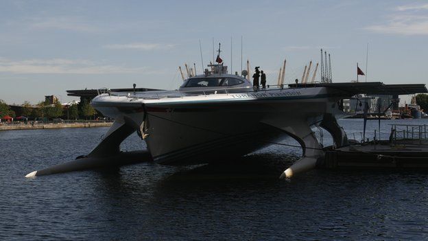 Boat's voyage a shining example of solar potential - BBC News