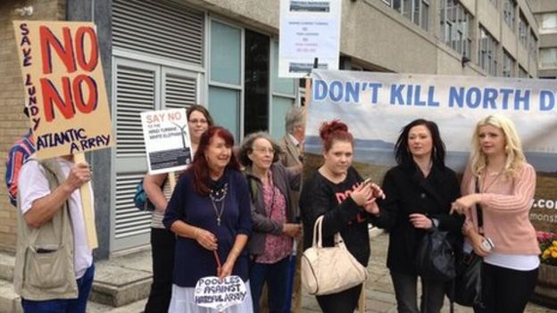 Atlantic Array wind farm rejected by North Devon councillors - BBC News