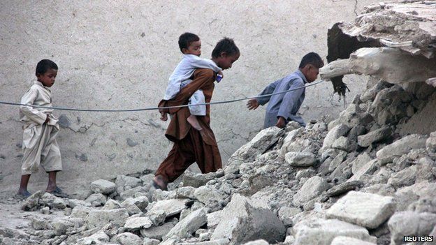 Earthquake survivors in Awaran, Balochistan, on 25 September 2013