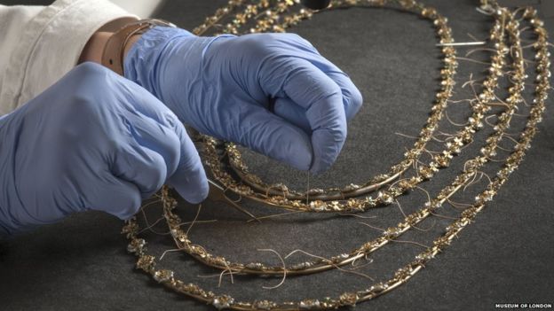 In pictures: The Cheapside Hoard - BBC News