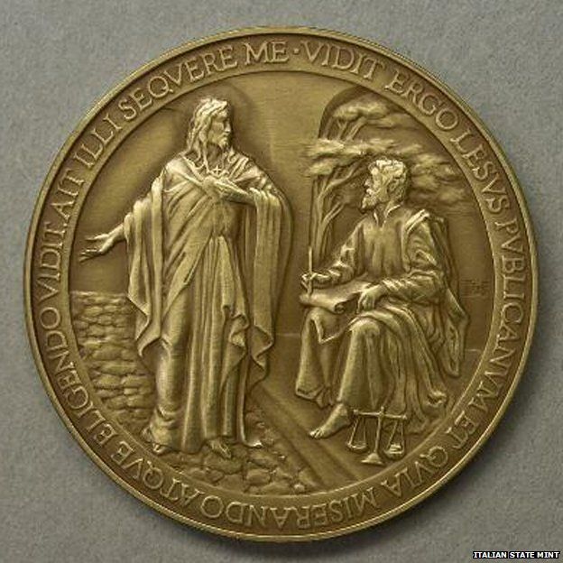 The withdrawn papal coin showing the word "Jesus" misspelt as "Lesus"