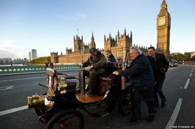 Week In Pictures 2 8 November 2013 Bbc News Week In Pictures 2 8 November 2013 Bbc News