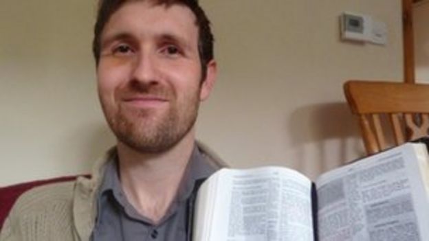 chris-juby-shares-every-bible-chapter-on-twitter-over-1-189-days-bbc-news