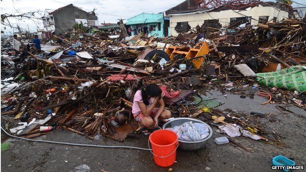 Typhoon appeal: Singer Paul Potts to perform in concert - BBC News