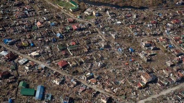 In pictures: Typhoon Haiyan aid stepped up - BBC News