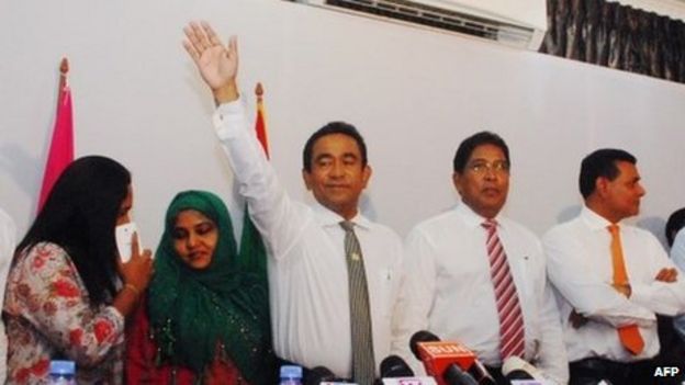 Maldives election: Abdulla Yameen wins run-off vote - BBC News