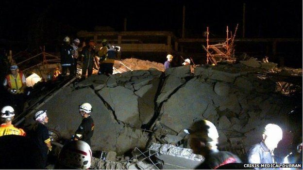 Site of the collapse in Tongaat at night- tweeted by @CrisisMedDbn