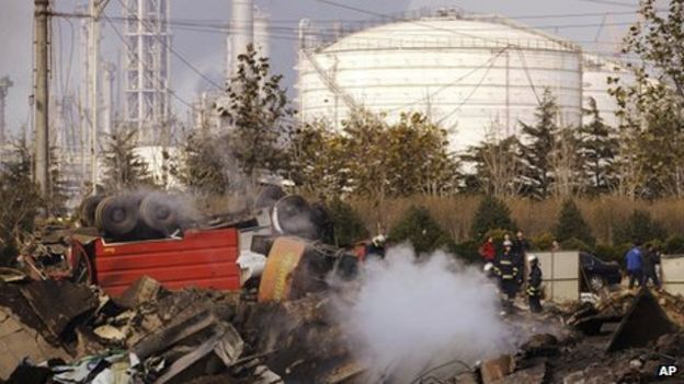 China oil pipe blast: Qingdao pipeline blast 'kills 44' - BBC News