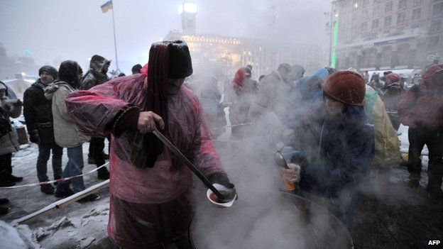Protesters having dinner in central Kiev