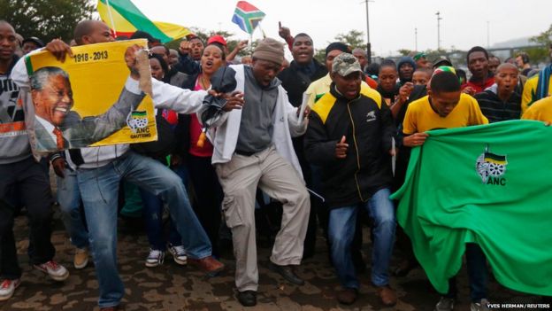 Nelson Mandela Memorial Service In Pictures - BBC Newsround