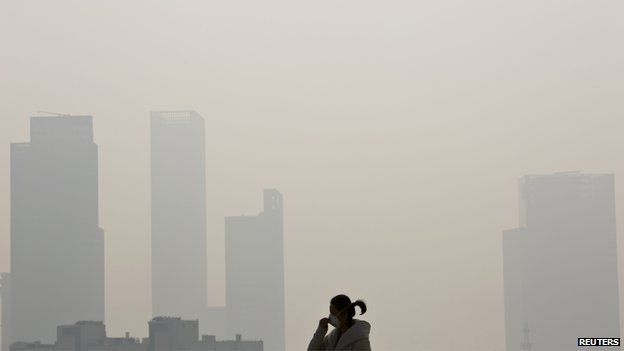 China smog: as cities choke, the people joke - BBC News