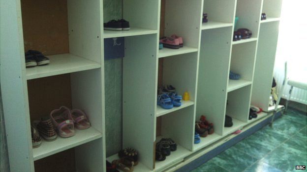 storage holding shoes