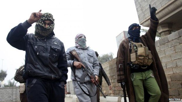 Sunni militants linked to al-Qaeda in Fallujah (3 January 2014)