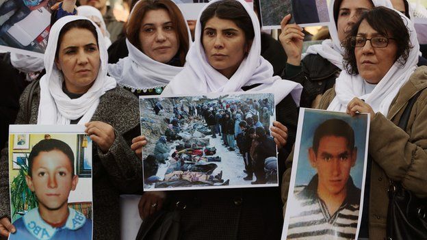 Kurdish victims' relatives demonstrating in Ankara, Dec 2013