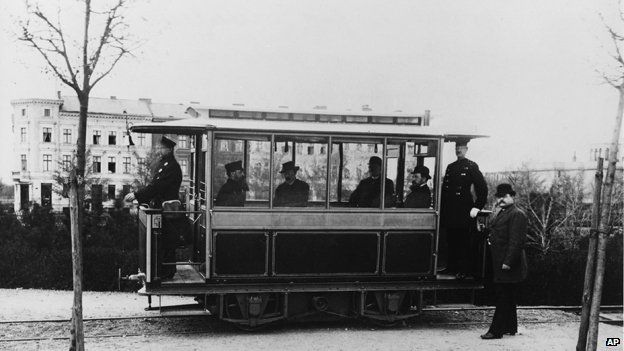 Germany's first electric streetcar, 1881