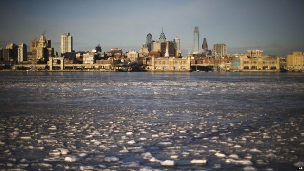 In Pictures: Freezing Weather Grips US - BBC News