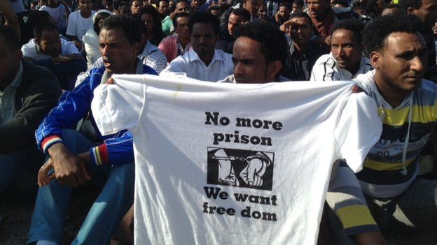 Male African migrants protesting in Tel Aviv (January 2014)