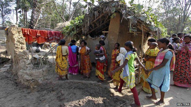 India tribal villagers deny 'gang rape' took place - BBC News