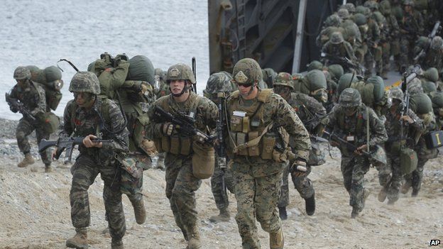 US and South Korean Marines during US-South Korea joint military exercises as part of Foal Eagle in Pohang, south of Seoul, South Korea, 26 April 2013