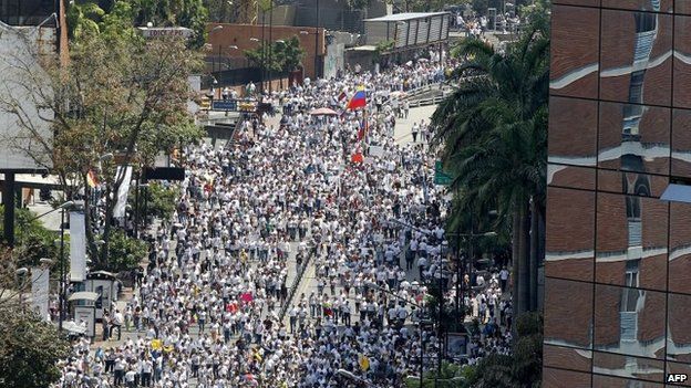 General view of a march following Leopoldo Lopez in Caracas on 18 February, 2014