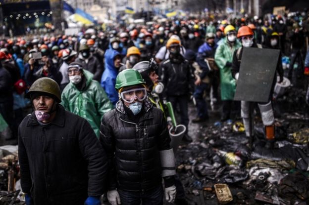 In pictures: Ukraine truce collapses - BBC News