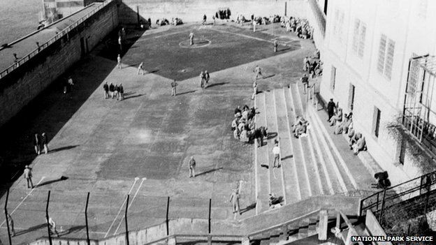 Alcatraz 1962 escapees had small chance of success - BBC News