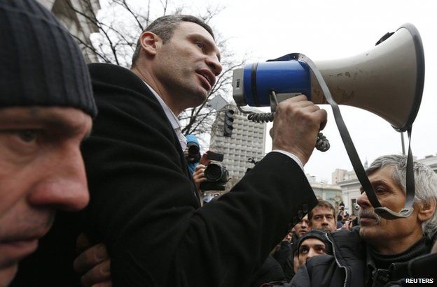 Vitali Klitschko speaks to a crowd in Kiev, 22 February
