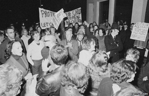 Protestors and police outside Conway Hall as the pro-paedophile activist group, the Paedophile Information Exchange (PIE) holds its first open meeting, London, 19th September 1977.