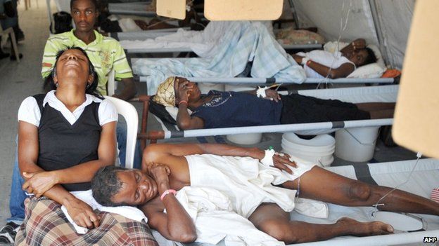Cholera patients in a hospital in Haiti (7 November 2012)