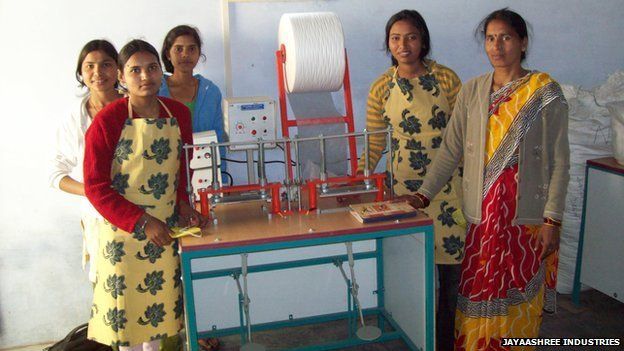 The Indian sanitary pad revolutionary - BBC News