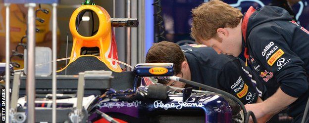 Red Bull work hard to resolve the RB10's problems that plagued it during pre-season