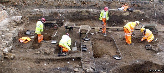 Northampton Project Angel reveals town's medieval past - BBC News