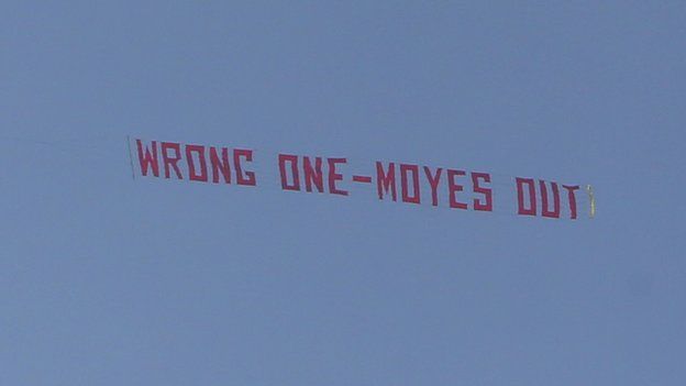 Moyes out banner