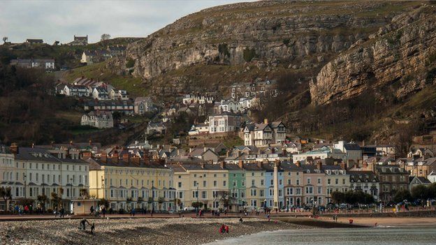 Rock fall closes Great Orme road at Llandudno BBC News