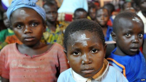 Christian children attend mass at a church in Bossangoa, Central African Republic (5 March 2014)