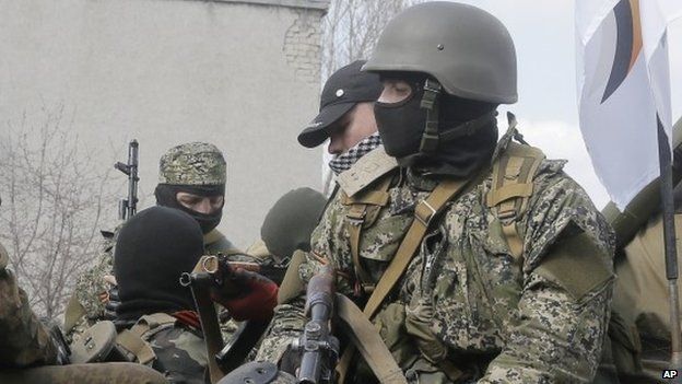 Pro-Russian gunmen in eastern Ukraine, 16 April 2014