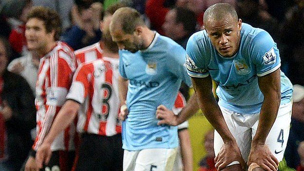 Manchester City players look miserable after Sunderland score
