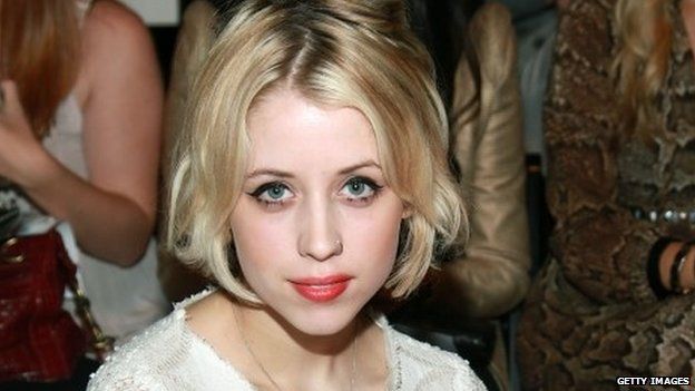 Peaches Geldof: Writer and TV presenter dies aged 25 - BBC News