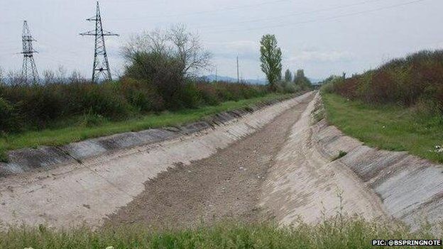 Dried-up North Crimea Canal - pic tweeted 24 Apr 14